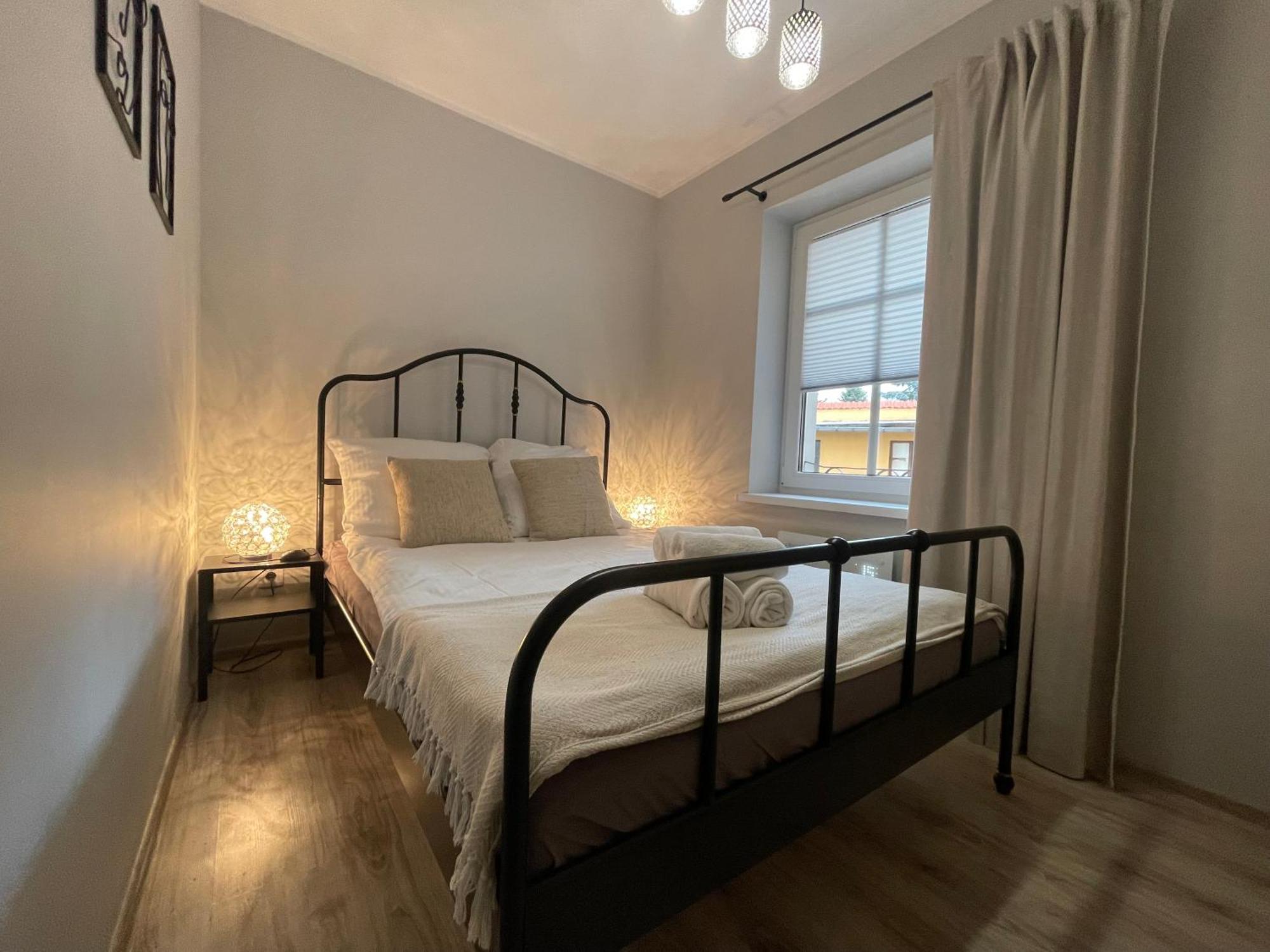Apartament Przy Cieplickich Tezniach 耶莱尼亚古拉 外观 照片